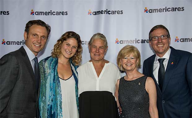 From left to right: Tony Goldwyn, Tess Goldwyn, Jane Musky, Sandy Nyenhuis and Americares President and CEO Michael J. Nyenhuis at the 2017 Americares Airlift Benefit. 