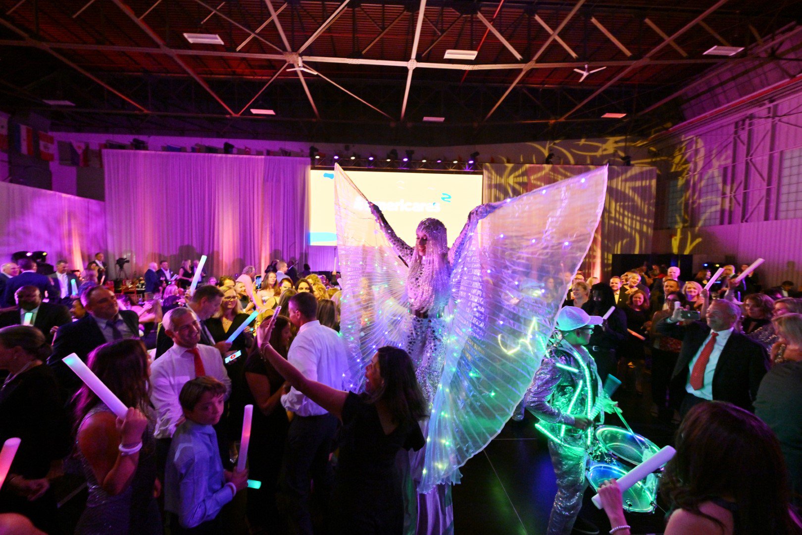 A view of a performer at the 2022 Americares Airlift Benefit at Westchester County Airport on October 1, 2022 in Harrison, New York. Photo by Bryan Bedder/Getty Images for Americares.