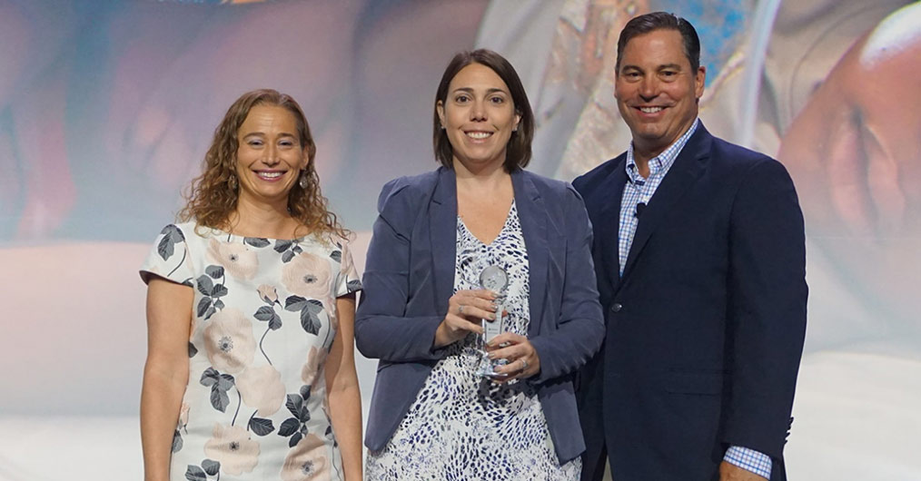 Americares Senior Vice President and Chief Development Officer Jenny Goldstein (left) and HDA President and CEO Chester “Chip” Davis, Jr. (right), present the Power of Partnership Award to AmerisourceBergen Senior Vice President of Corporate Responsibility and Sustainability Susan Lorenz-Fisher (middle), at the HDA Business and Leadership Conference in Orlando, Fla. Photo courtesy of HDA. 